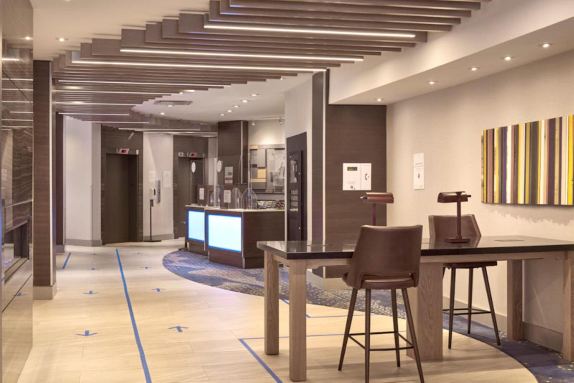 Holiday Inn Express Vancouver-Metrotown Μπέρναμπι Εξωτερικό φωτογραφία